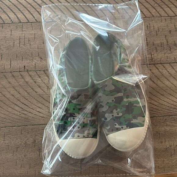 Camo Natives Made 4 Adventure ⛺️ Great at Pool 🏊 or beach 🏖️ easy to clean 🧼 - Picture 17 of 17